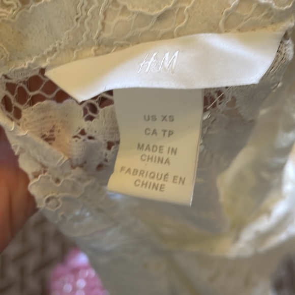 H&M cream lace long sleeve shirt - Picture 5 of 5